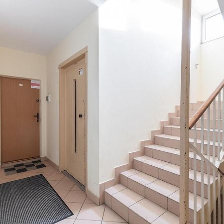 Room, Pirenejska 20 Cozy Rooms Warszawa Eksteriør bilde