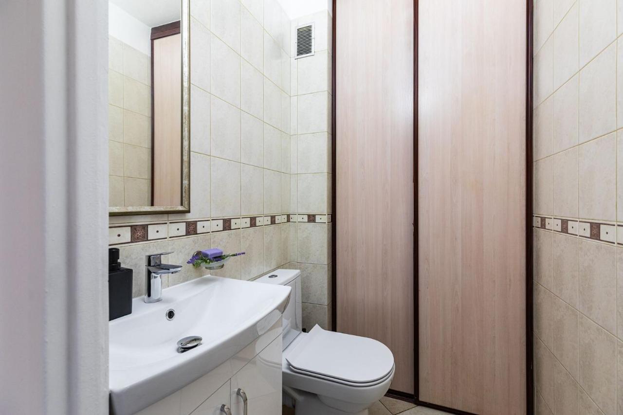 Room, Pirenejska 20 Cozy Rooms Warszawa Eksteriør bilde