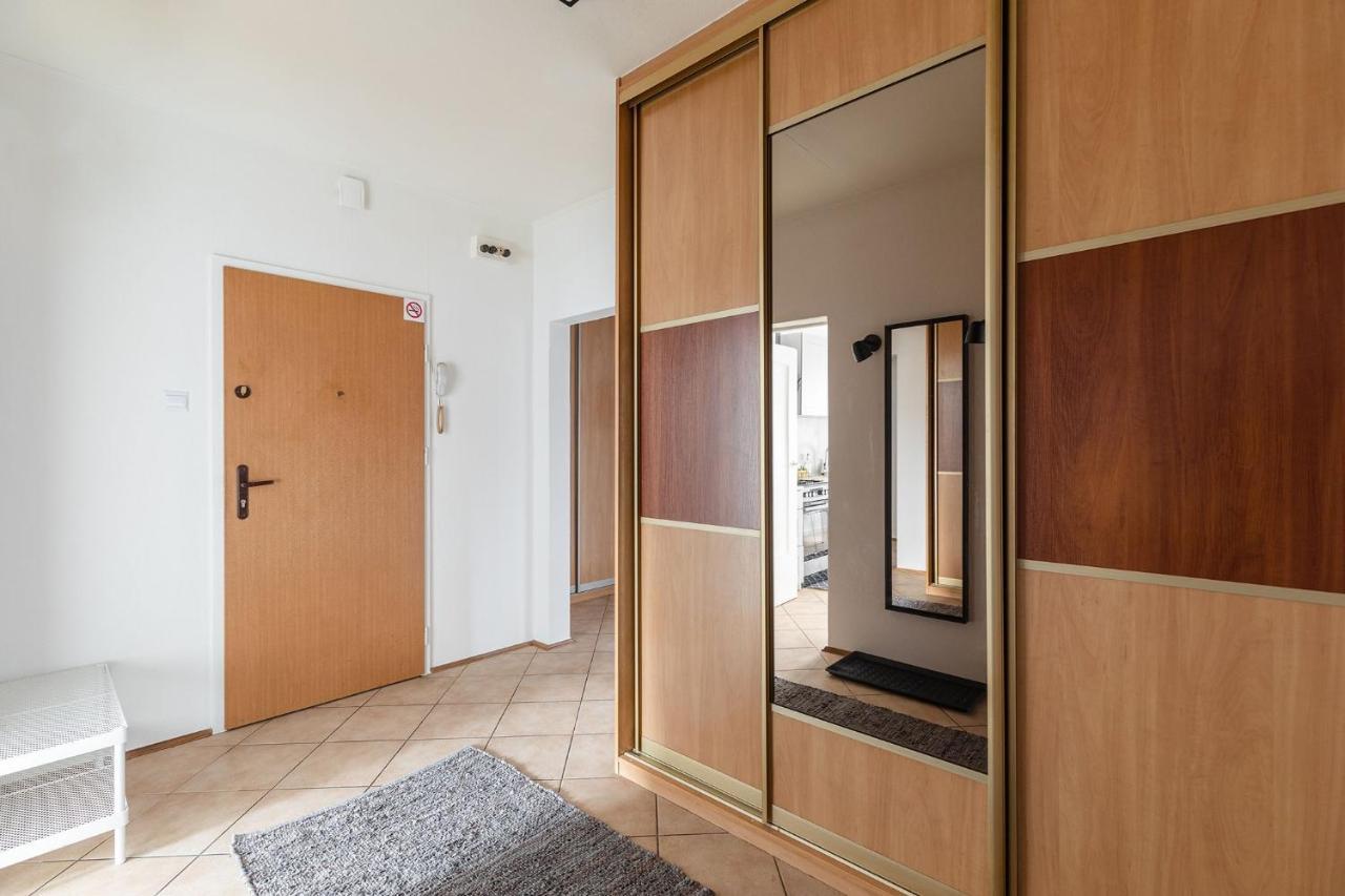 Room, Pirenejska 20 Cozy Rooms Warszawa Eksteriør bilde
