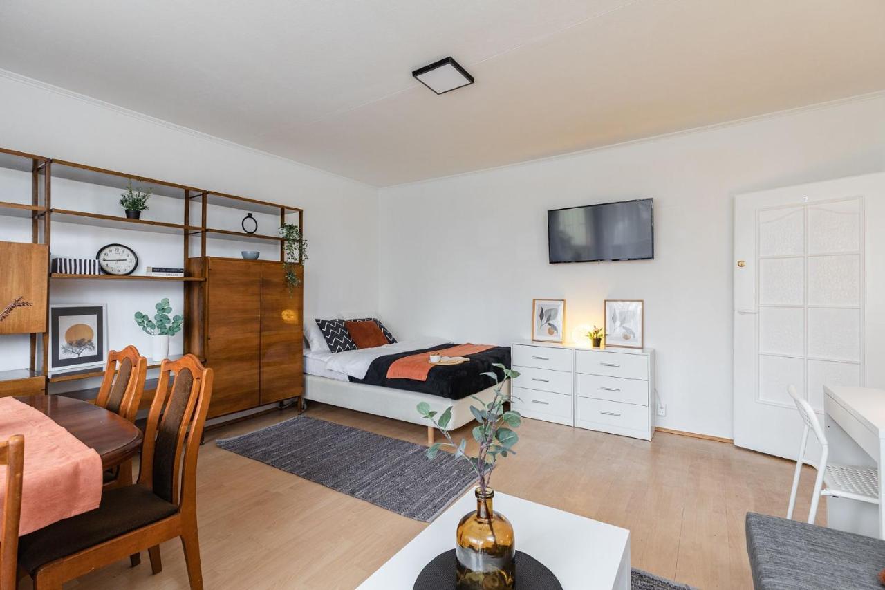Room, Pirenejska 20 Cozy Rooms Warszawa Eksteriør bilde