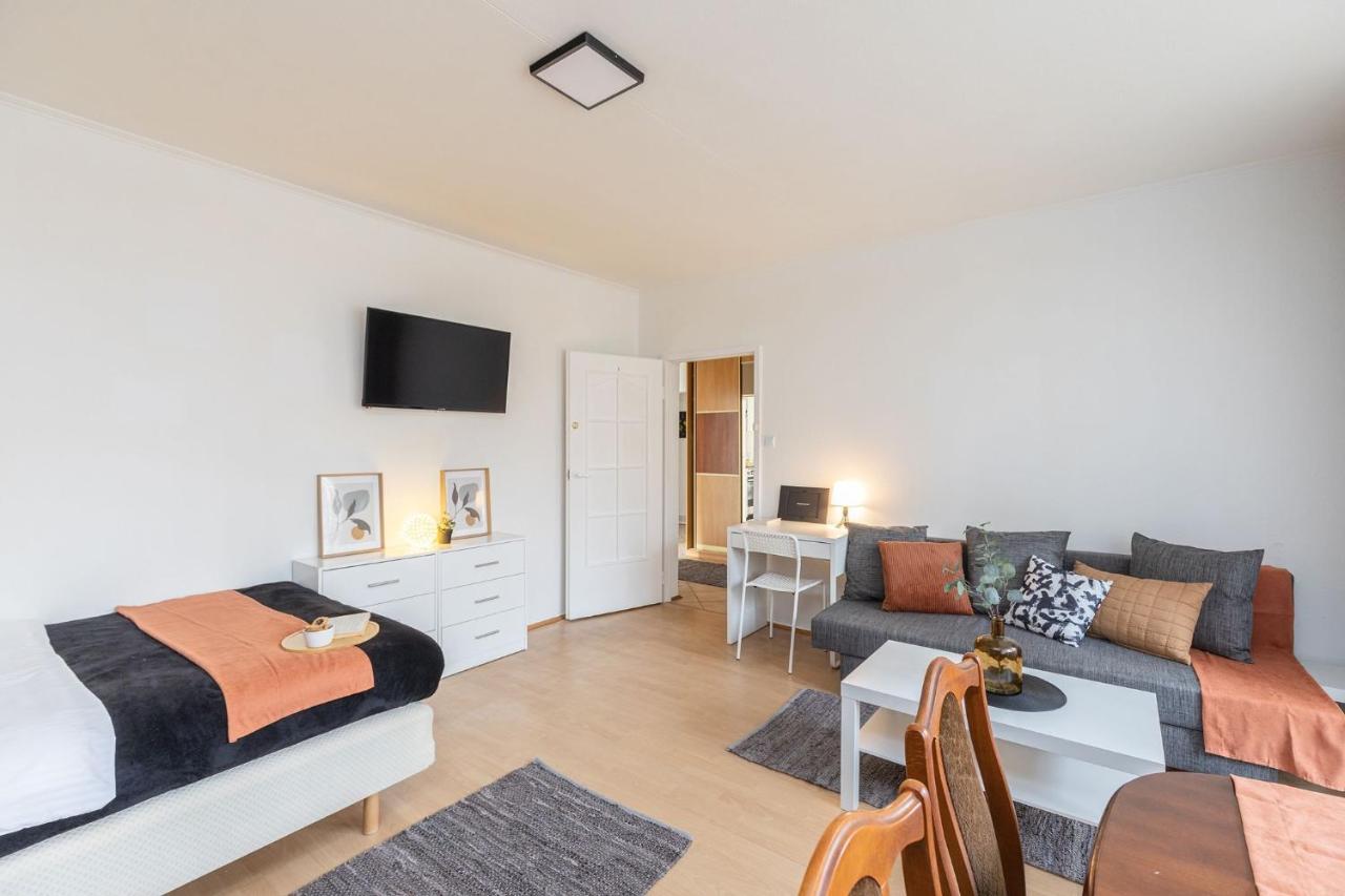 Room, Pirenejska 20 Cozy Rooms Warszawa Eksteriør bilde